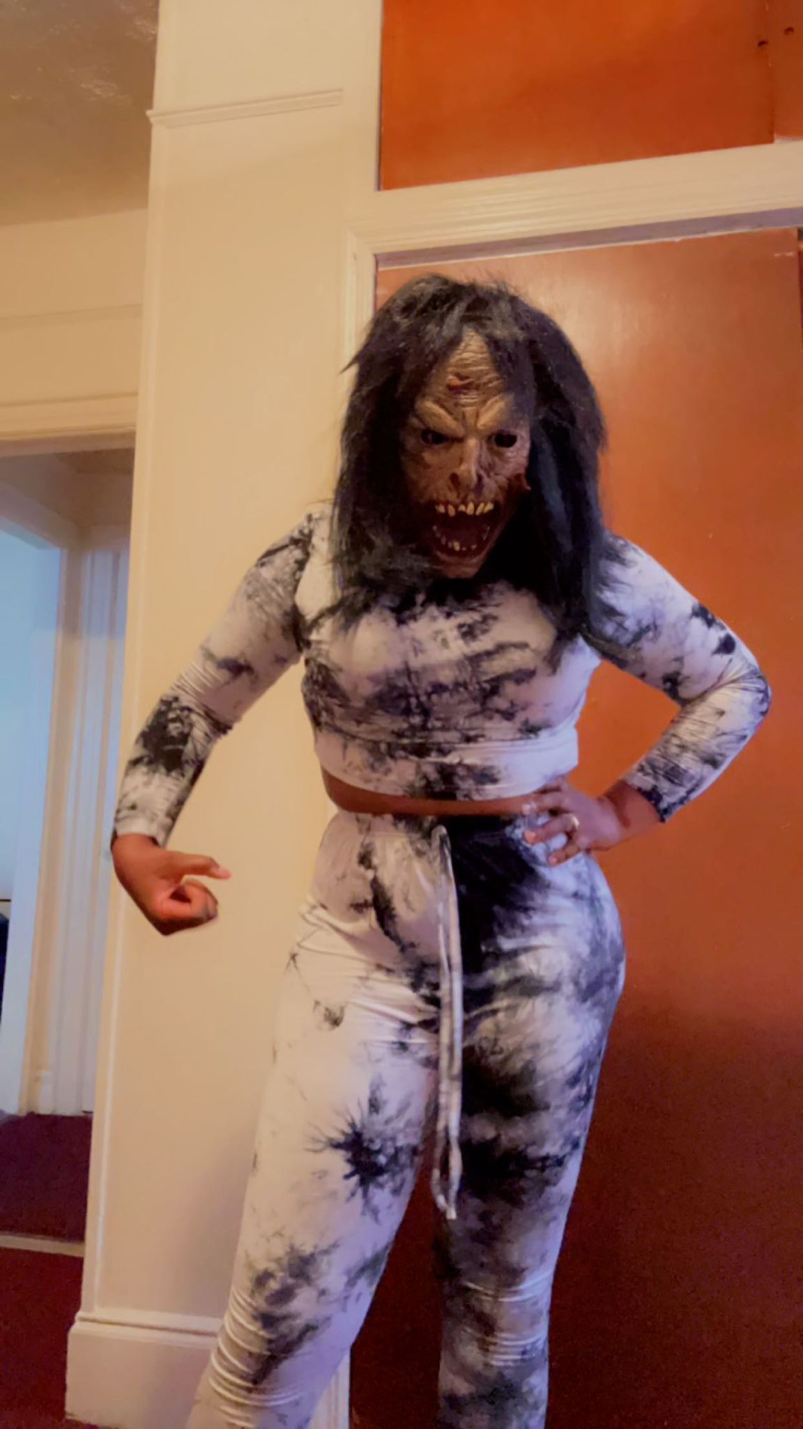 Night of the living dead Creepy Horror Worm Mask for Halloween - Perfect Scary Costume Accessory for Haunted Houses and Parties